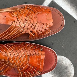 hand made men’s leather “huaraches” sandals with tire sole.